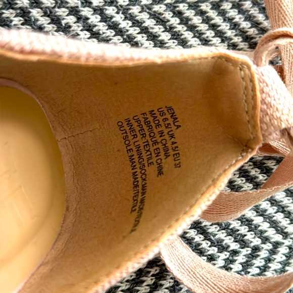 Pink Wrap Wedge Sandals - Picture 4 of 5